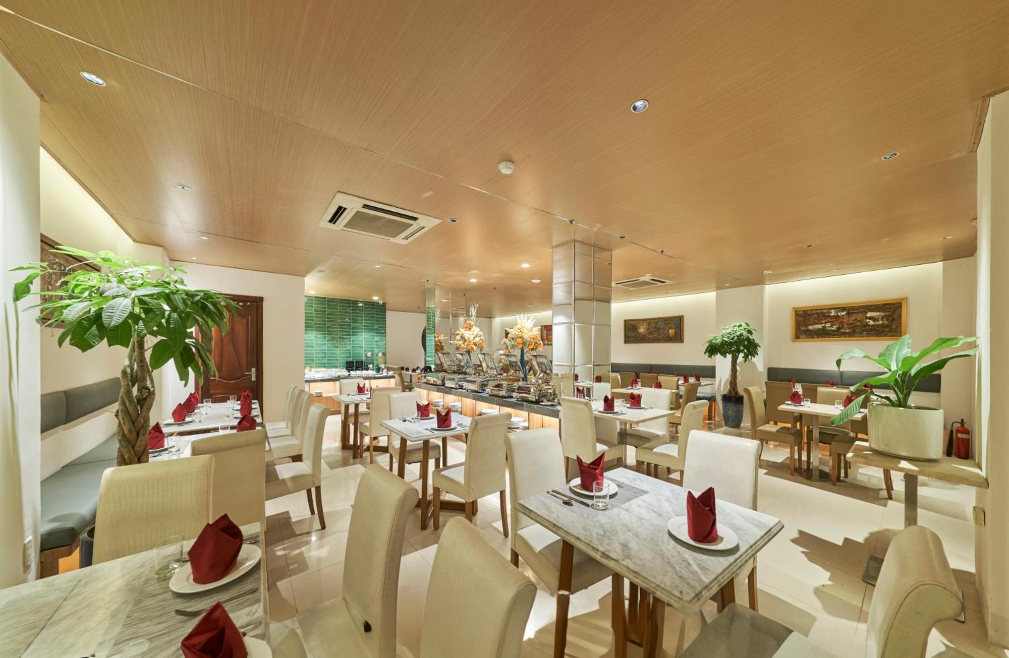 Sky Gem Hotel - Ben Thanh Хошимин Экстерьер фото